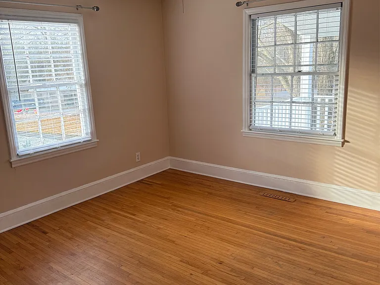 2039 Wilhelmina Ave — Photo 17