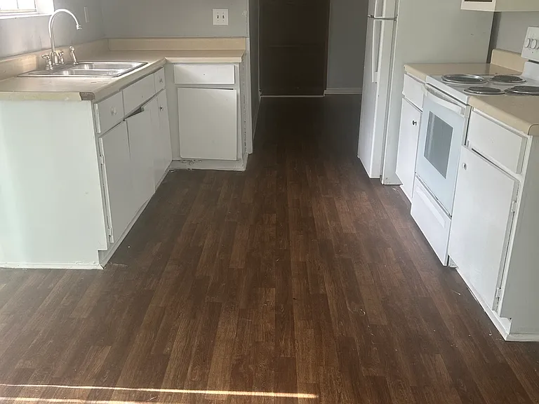 2914 Dahlia Dr — Photo 5