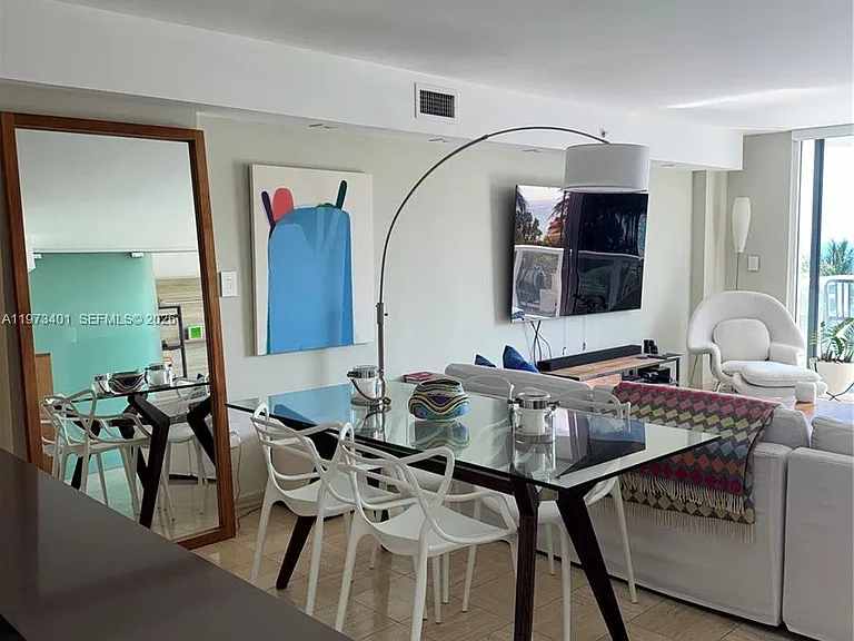 2457 Collins Ave #405 — Photo 5