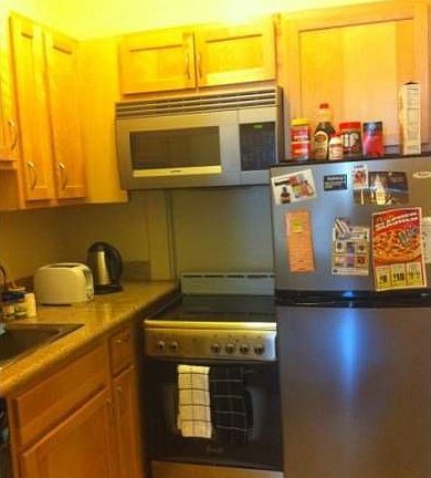 3rd image of 929 Dumaine St APT 17