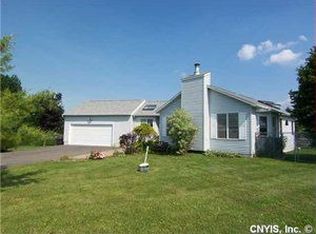 7838 Green Lakes Rd, Fayetteville, NY 13066