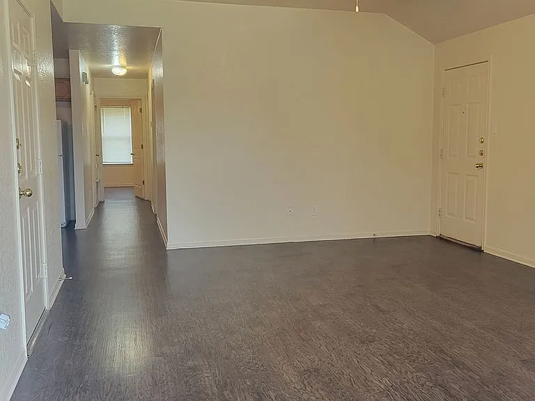 1534 Shoshoni Trl — Photo 3