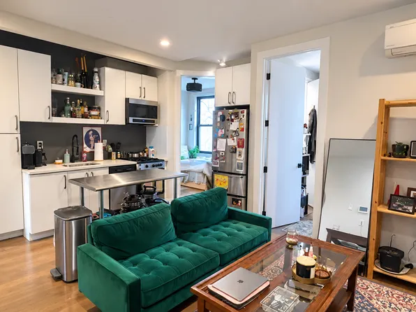 90 Manhattan Avenue image 1 of 6