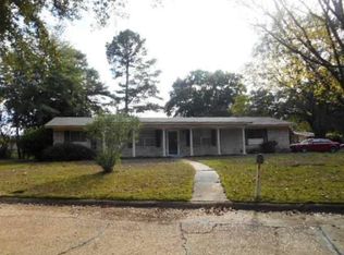 4009 Poinsetta Dr, Texarkana, TX 75503