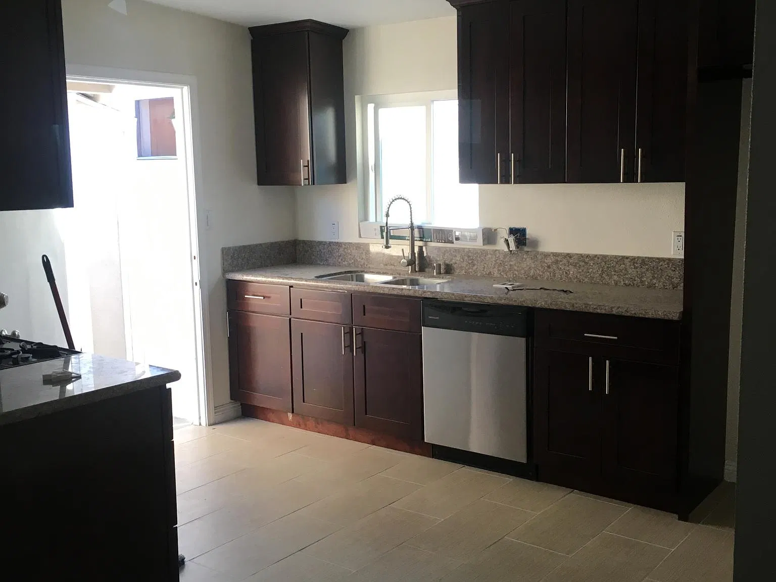 2 bed, 620 sqft, $2,200 — Photo 2