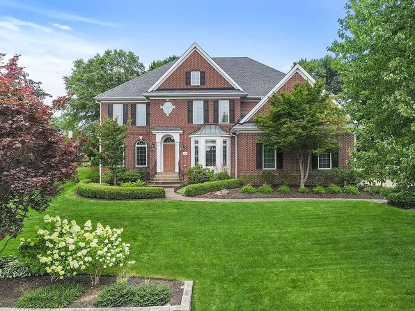305 Laurel Oak Dr, Sewickley, PA 15143