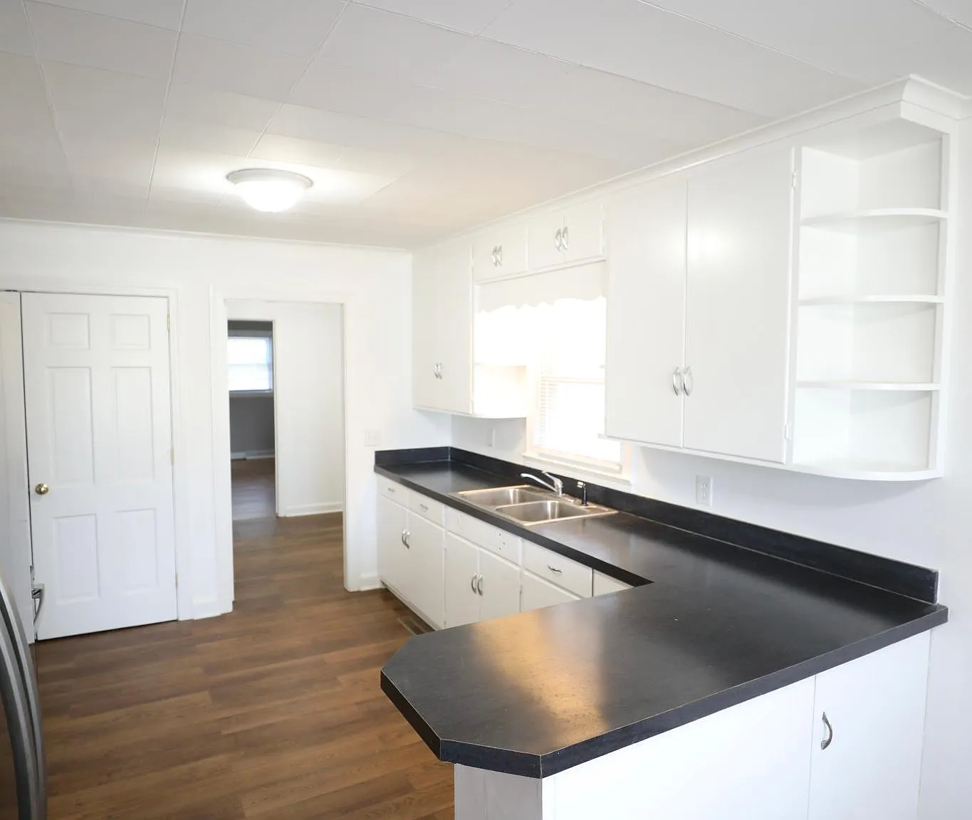 714 Cool Springs Rd — Photo 3