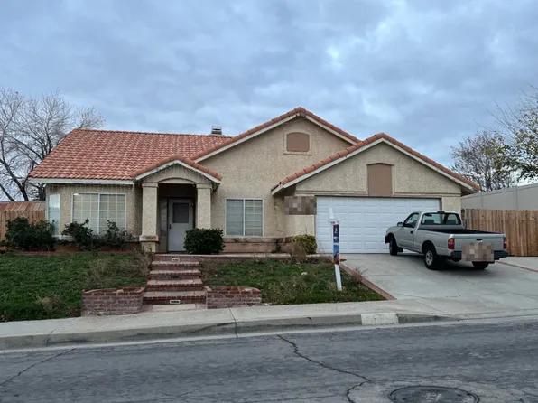 39518 Chalfont Ln, Palmdale, CA 93551