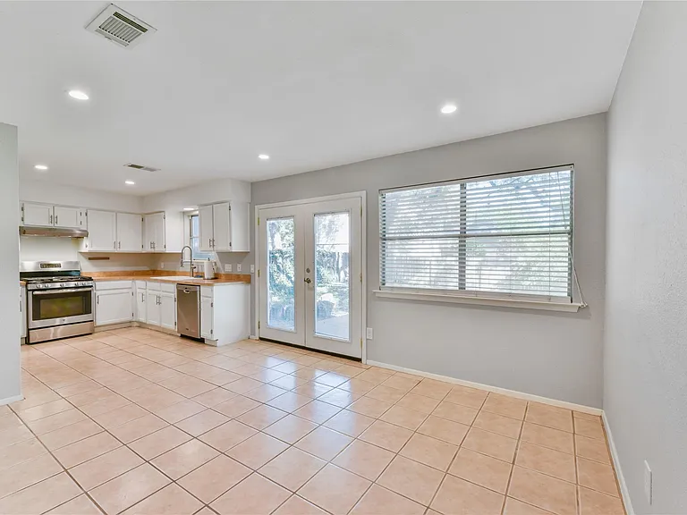 9108 Texas Sun Dr — Photo 8