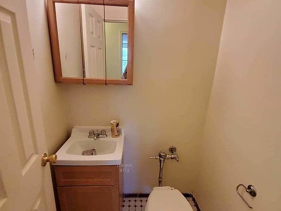 3rd image of 465 E 7th St APT 5F