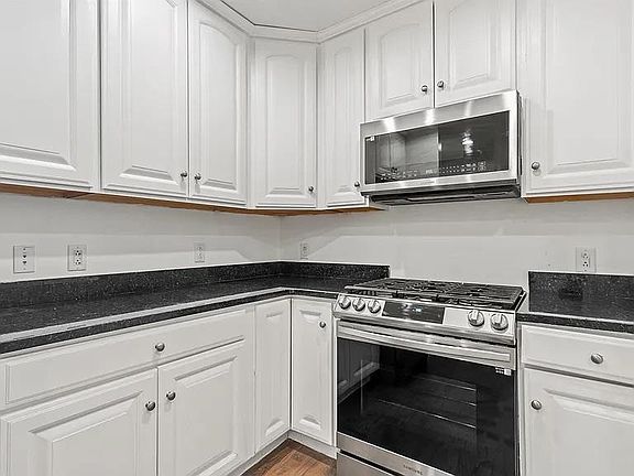 3rd image of 7400 River Rd APT 442
