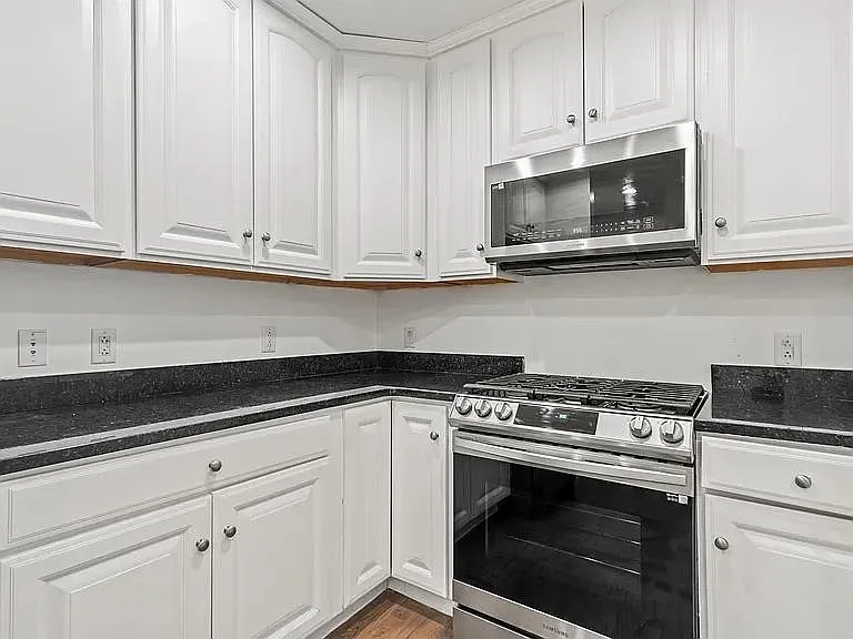 7400 River Rd #442 — Photo 3