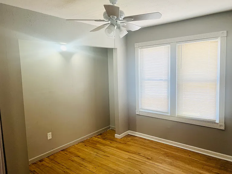 3320 Dix Ave — Photo 11