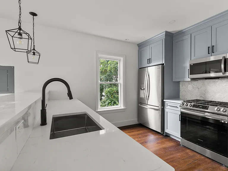 8 Cross St #2 — Photo 10