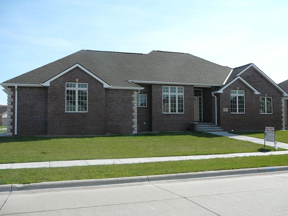 1st image of 830 Aberdeen Dr