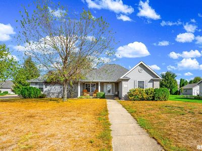 1800 Parkfield Dr, Pekin, IL, 61554