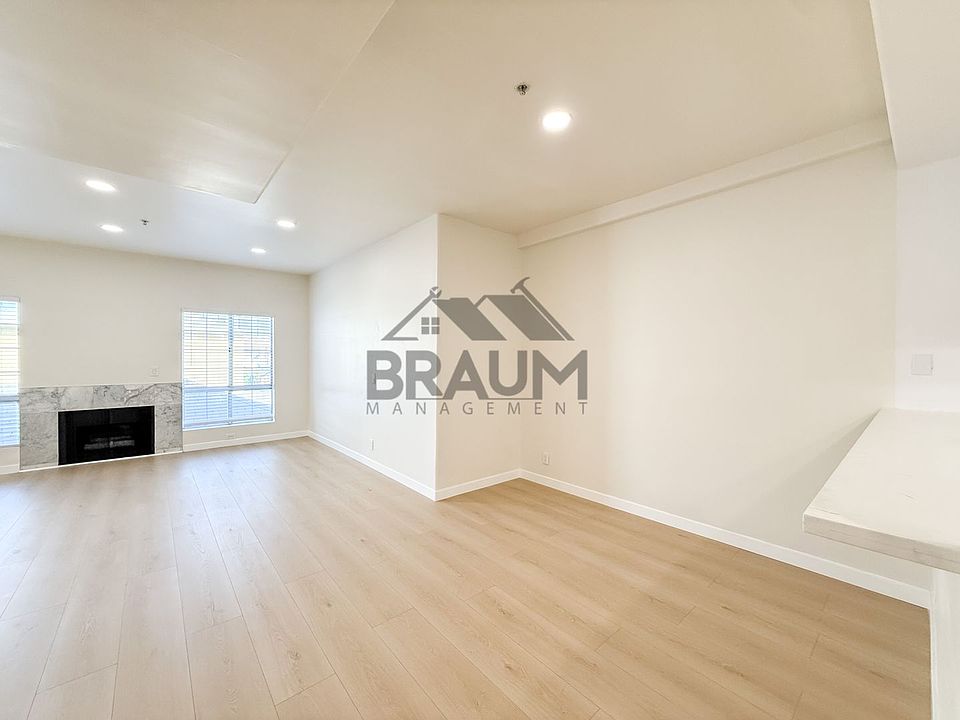 1st image of 11035 Moorpark St APT 203