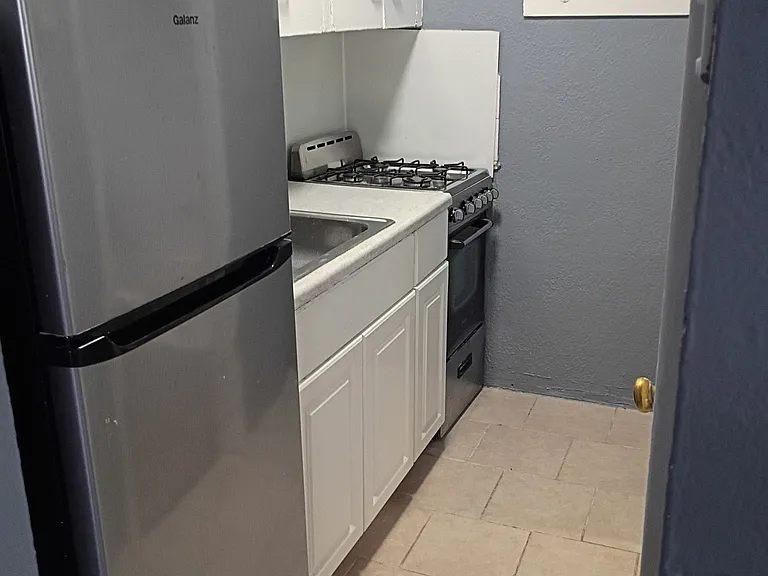 305 Parrott Ave #1D — Photo 7