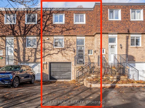 37 The Carriage Way #37, Markham, ON L3T 4V1