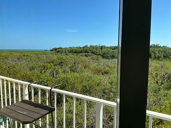 5th image of 500 Burton Dr #1213