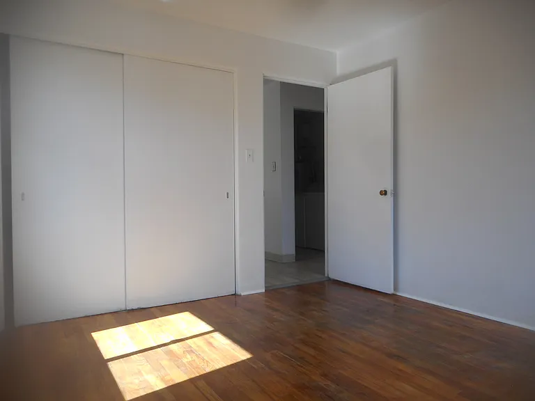 1559 G St — Photo 13