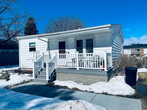 54 Hartley St, Lapeer, MI 48446