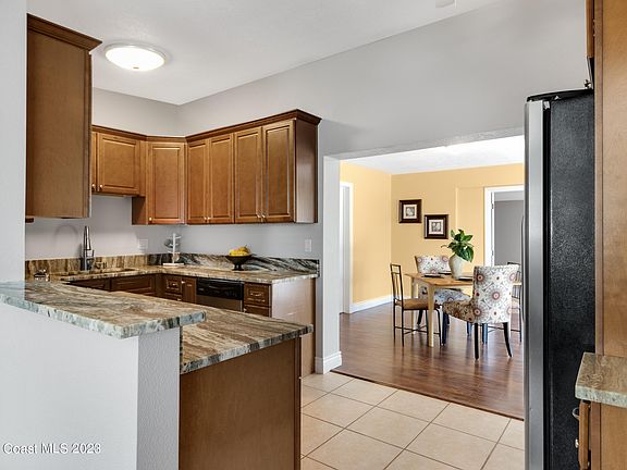5th image of 1297 Ridgewood Dr