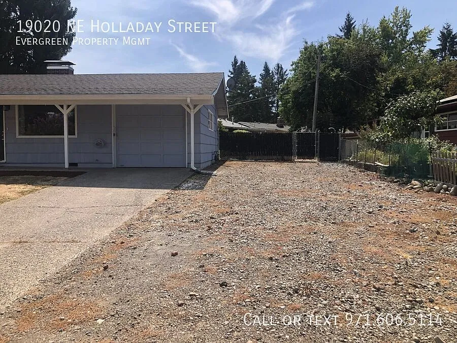 3bd/1ba Ne Portland Mid-Century Charmer | New Kitchen, Central Ac & Oversized Fenced Lot! — Photo 3