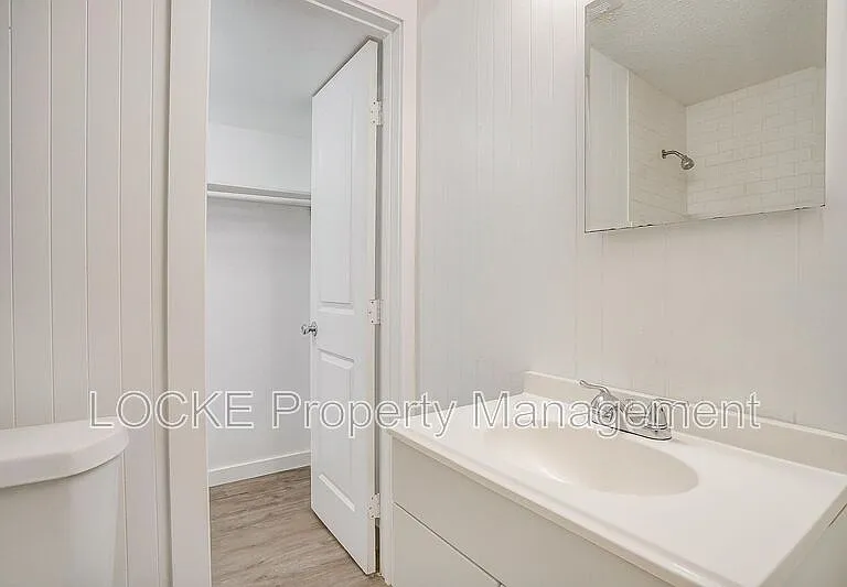 311 Byron St — Photo 24