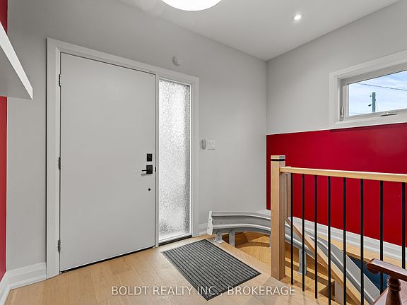 4th image of 1074 B Vansickle Rd N