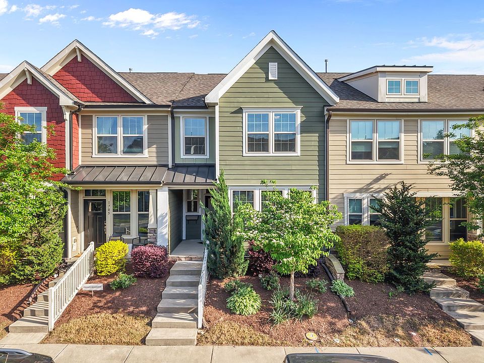 1st image of 1709 Shady Oaks Dr