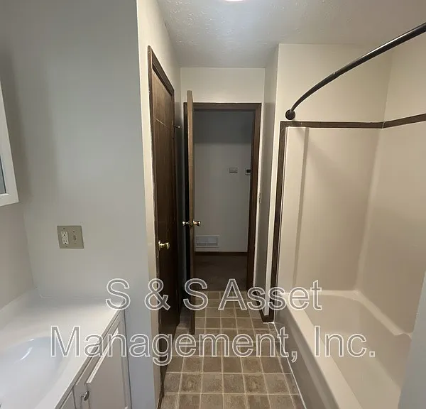 511 Brynford Ave — Photo 14