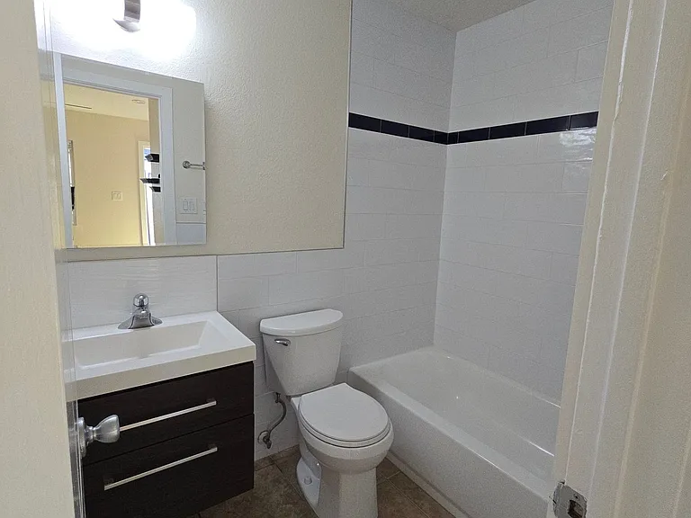 312 Vassar Dr SE — Photo 7