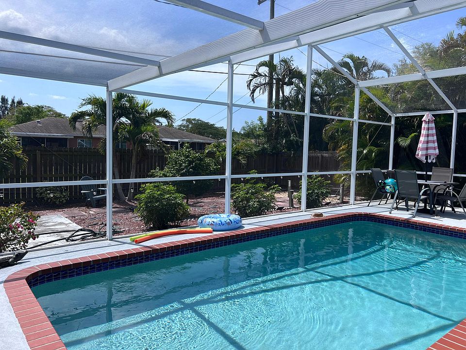 Private caged private pool
