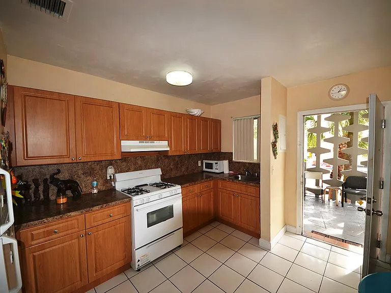 Grand Island Portfolio LLC (1495) — Photo 8