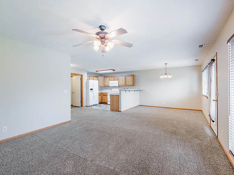 8804 Sicily Ln — Photo 4