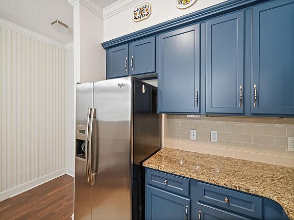 4th image of 1315 East Blvd Unit 312