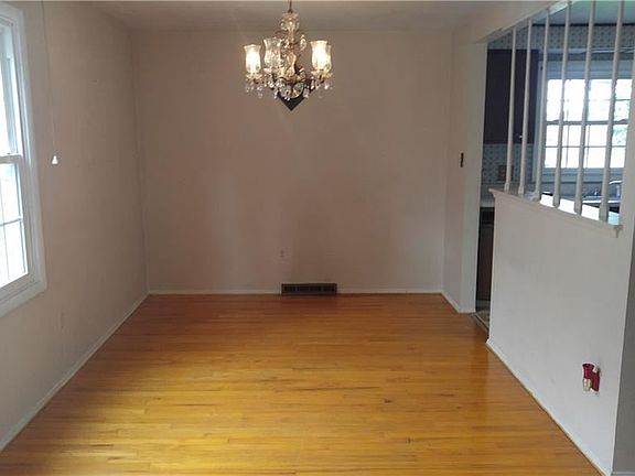 5th image of 80 Danielle Dr