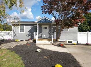 864 Easton St, Ronkonkoma, NY 11779