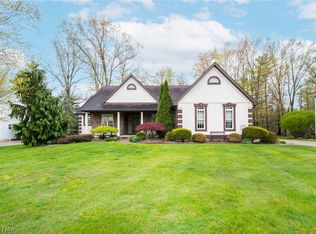 3135 Linden Pl, Canfield, OH 44406