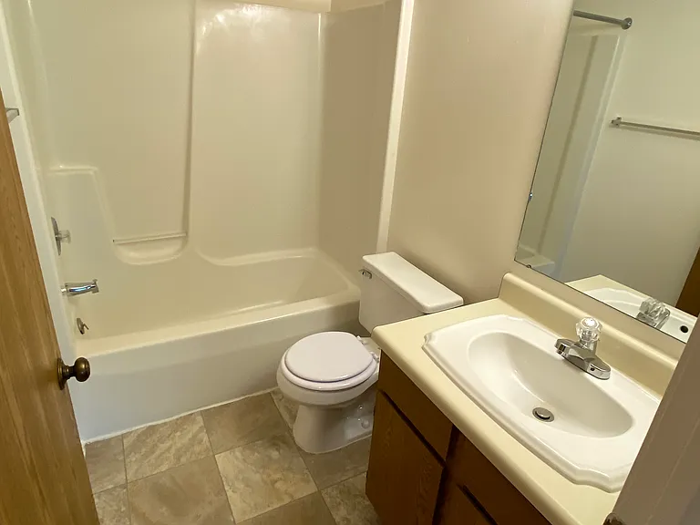 Autumn Ridge Apartments — Photo 23