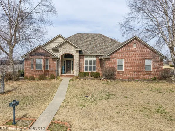 715 Ledanna Dr, Van Buren, AR 72956