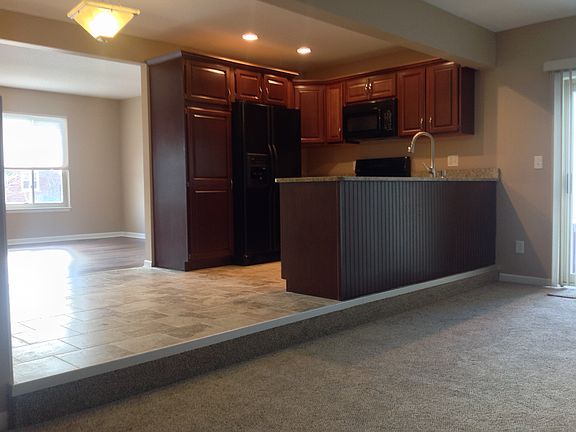 5th image of 20215 Lawndale St