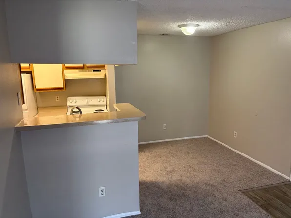 216 Afton Sq Unit 104, Altamonte Springs, FL 32714