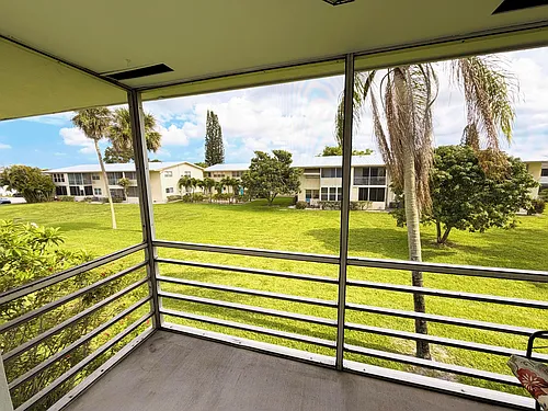 136 Coventry Pl #F Photo 1