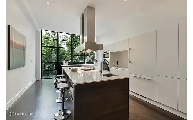 Rented by Douglas Elliman | media 22
