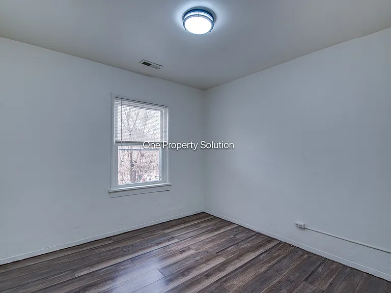 2453 Prospect St — Photo 8