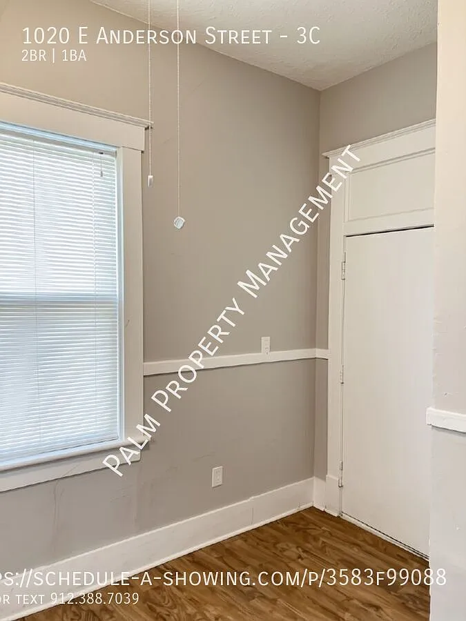 2 Bed, 1 Bath Apartment For Rent- Historic W/ Balcony $250 Off First Mon Rent — Photo 4