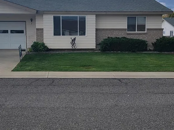 2040 Scarborough Way #H, Montrose, CO 81401