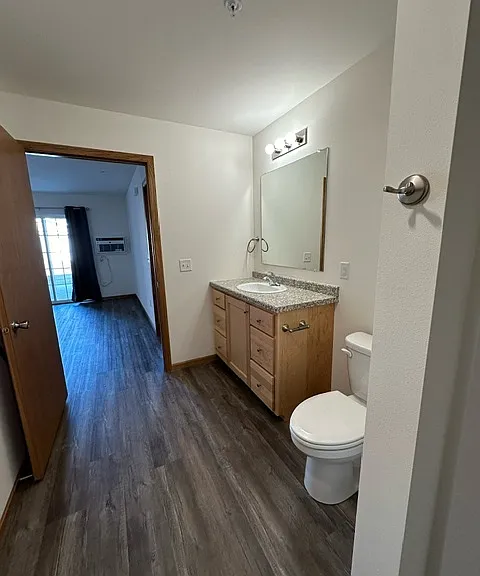 126 S Dousman St — Photo 38